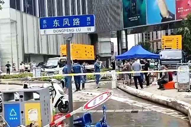 半岛在线体育网-半岛(中国)排涝突击队在排涝现场